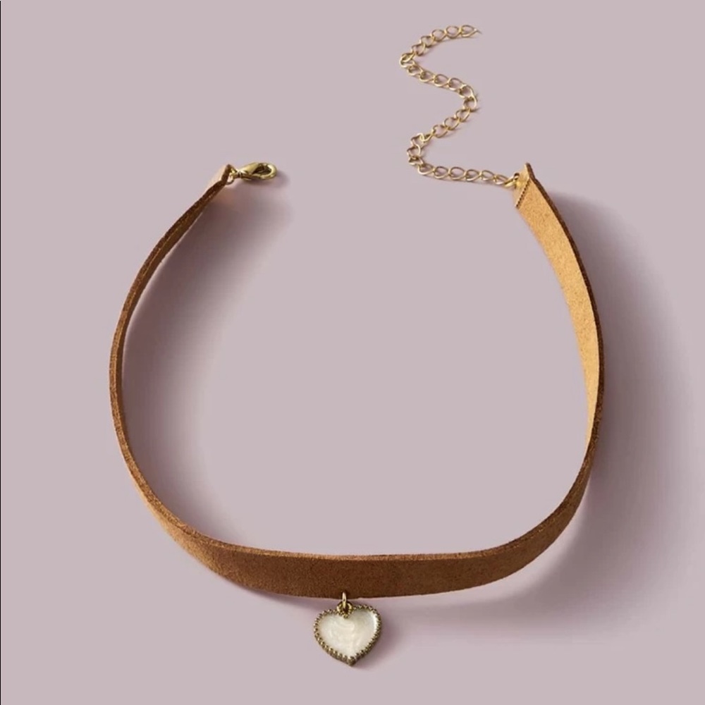 • Jamie • Heart Charm Choker - Picture 2 of 4